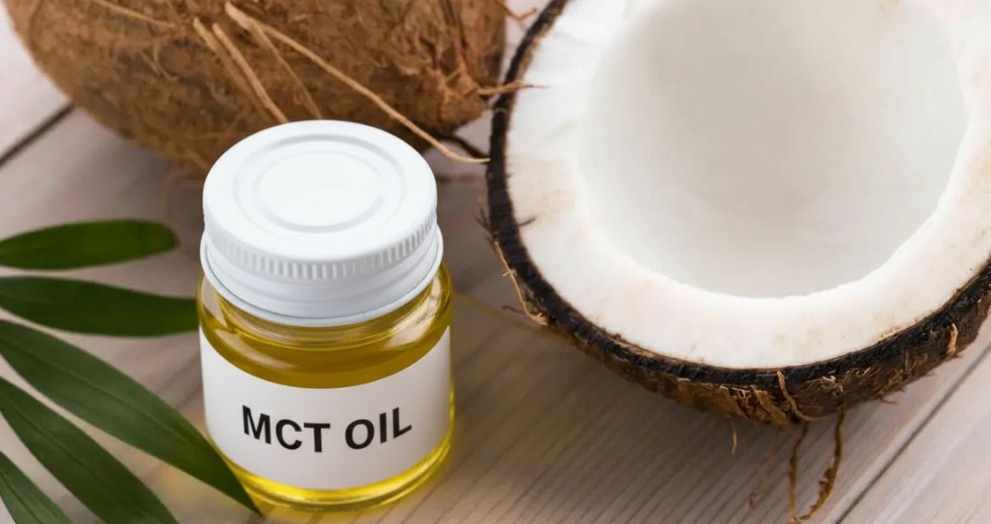 What Is MCT Oil: Benefits, Risks, and How It Works